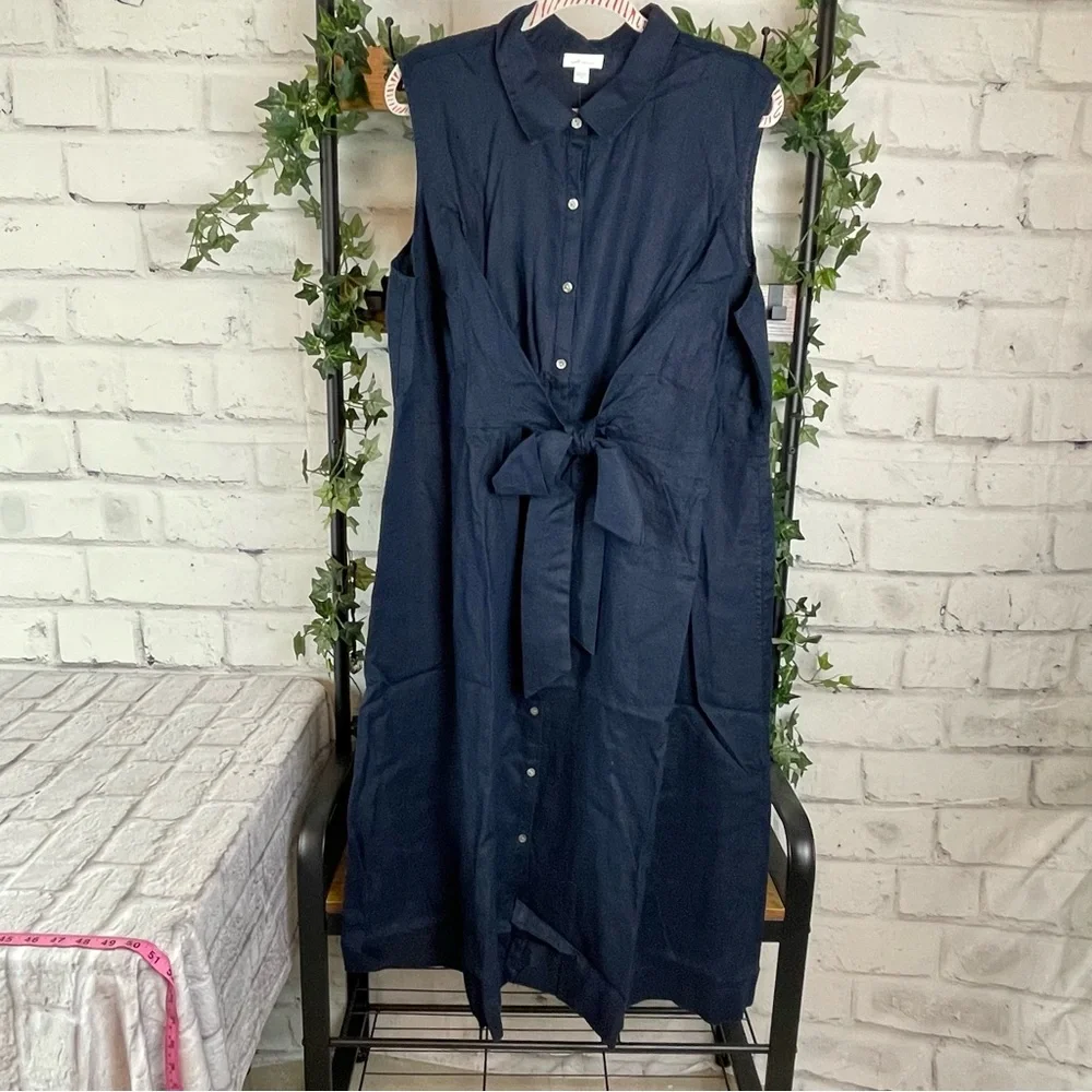 Elegant Navy Sleeveless Dress - Picture 2 of 14